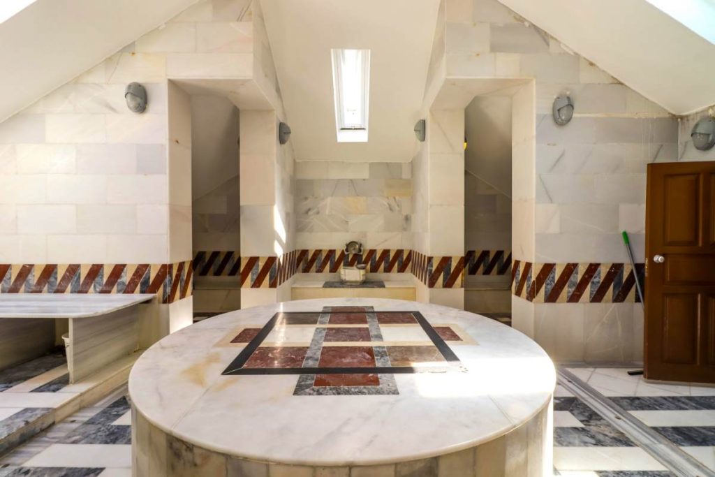 Queen’s Park Le Jardin-