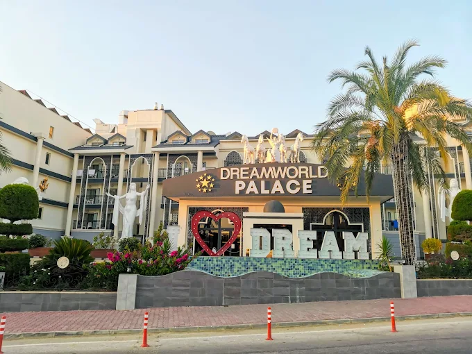 Antalya Dream World Palace