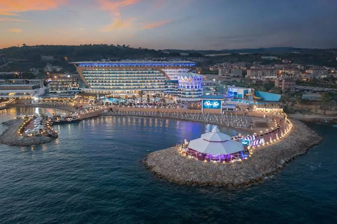 Antalya Granada Luxury Okurcalar