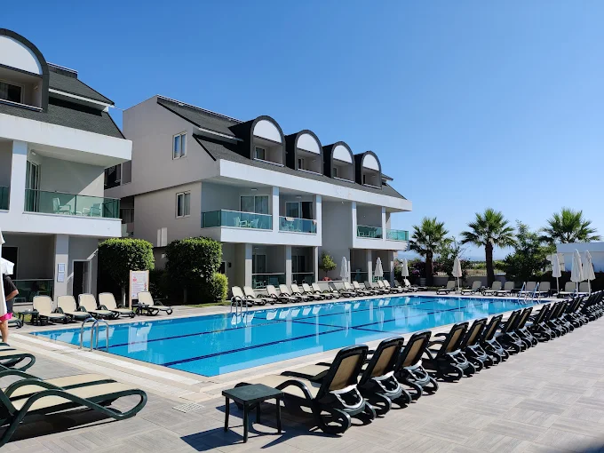 Antalya Side Crown Serenity Hotel